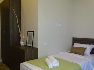 Отель 4Guest Hotel Ереван Бюджетный двухместный номер с 2 отдельными кроватями-11